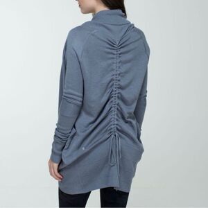 Lululemon Transformation Wrap